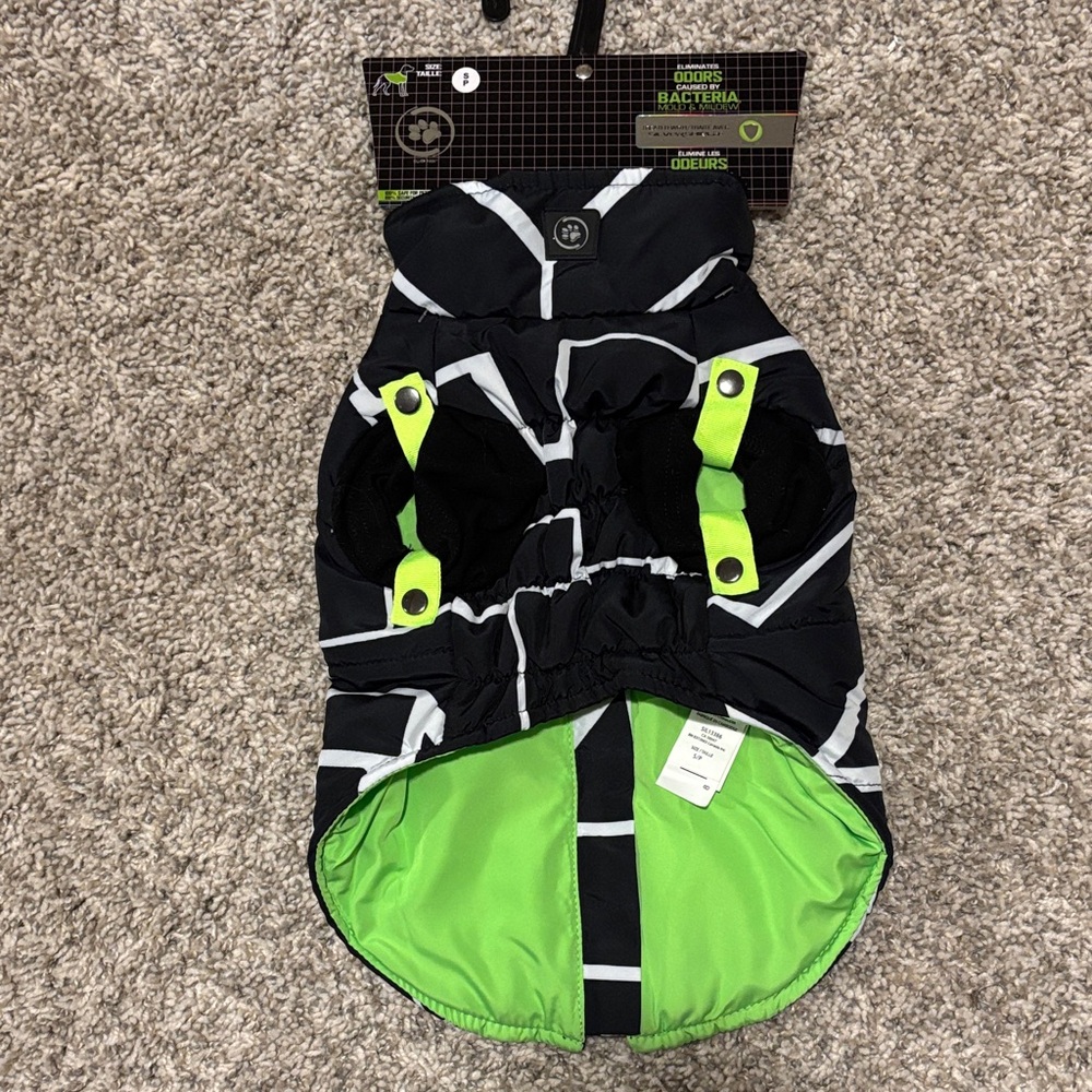NWT SilverPaw Dog Jacket Small